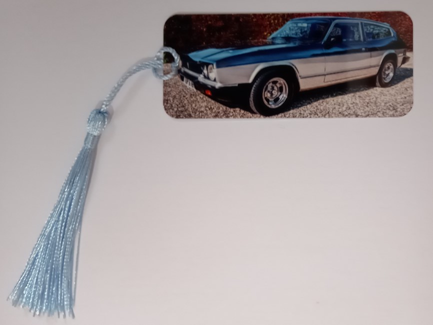 Z029 - Metal bookmark featuring your car